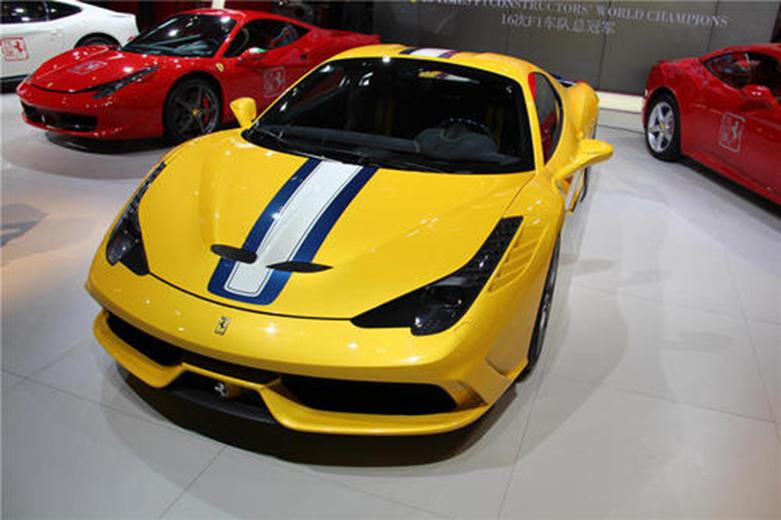 法拉利选择499名幸运客户购买185万美元的蒙扎超级跑车