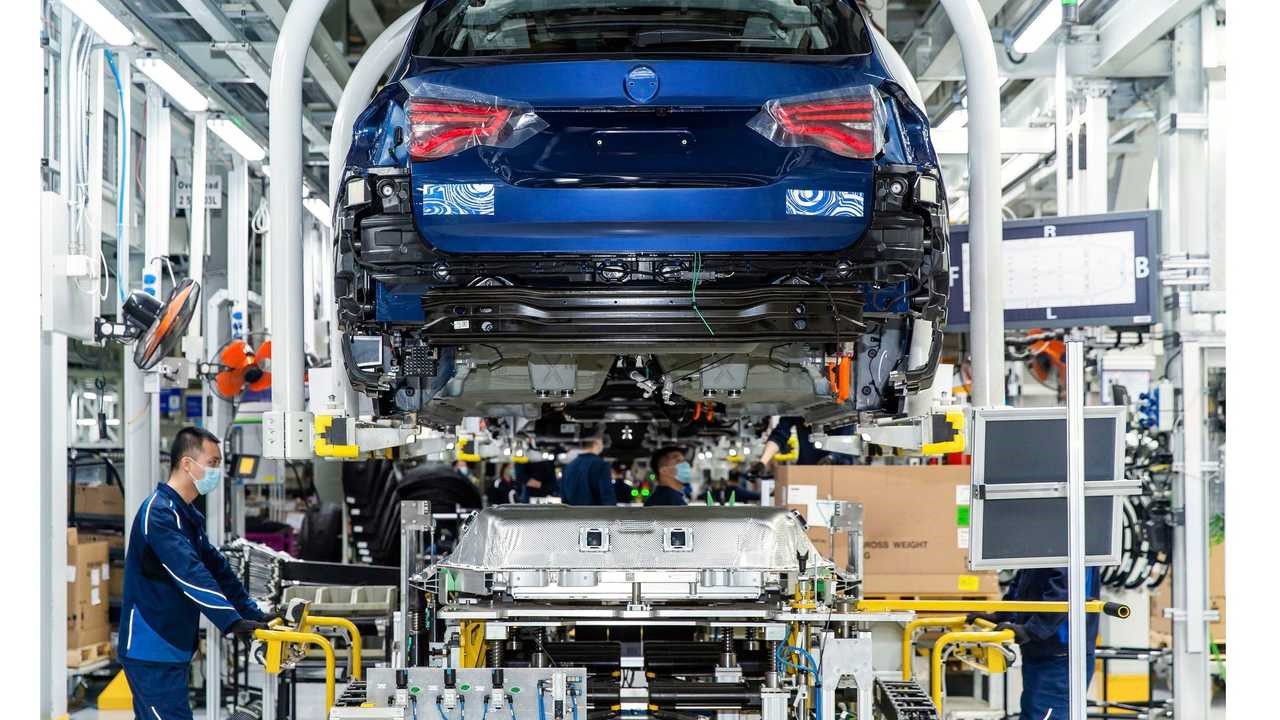 273英里宝马iX3电动SUV的生产将于夏末开始