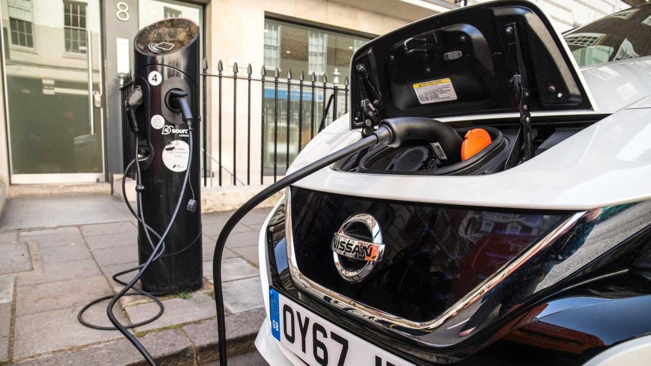 十二分之一的英国人计划换一辆电动汽车