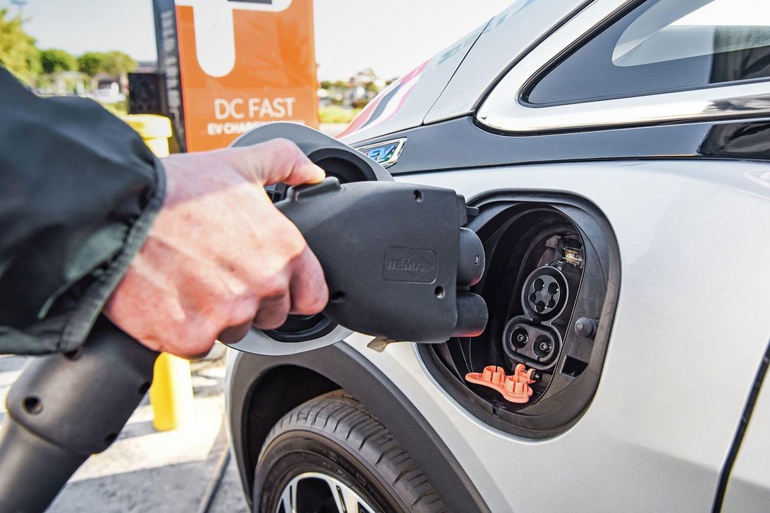 电动汽车电池组价格在短短10年内下跌了89%