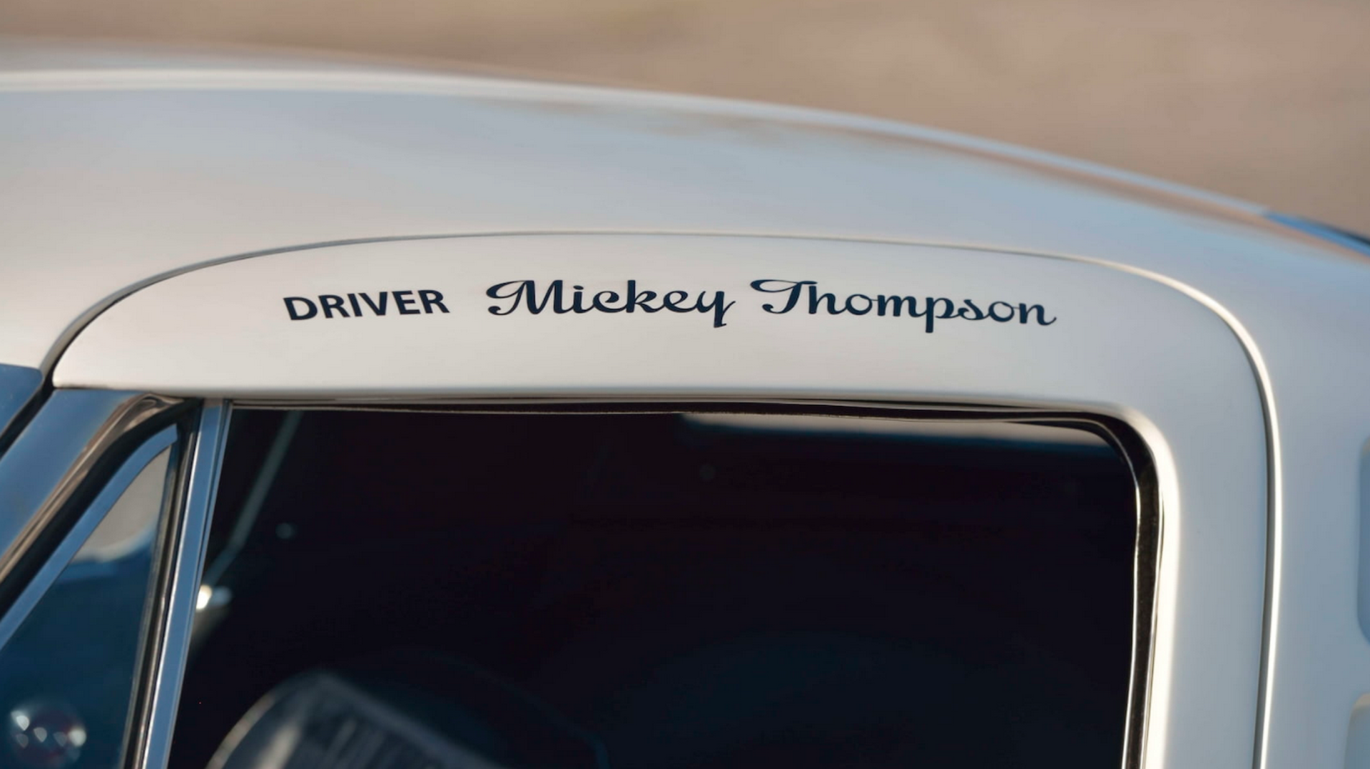 米奇·汤普森的个性化敞篷式63年克尔维特Z06可以卖到50万美元