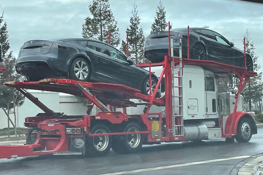 更新的特斯拉Model S被发现离开工厂
