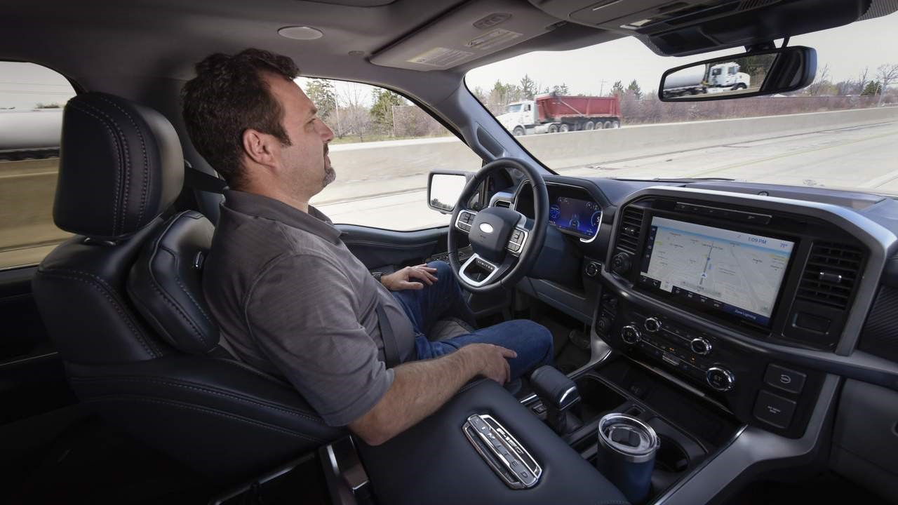 福特的BlueCruise免提驾驶技术即将以600美元的价格提供下载